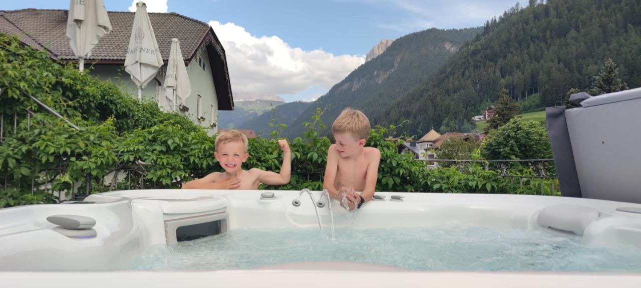 Hotel Garni Snaltnerhof Ortisei Eksteriør billede