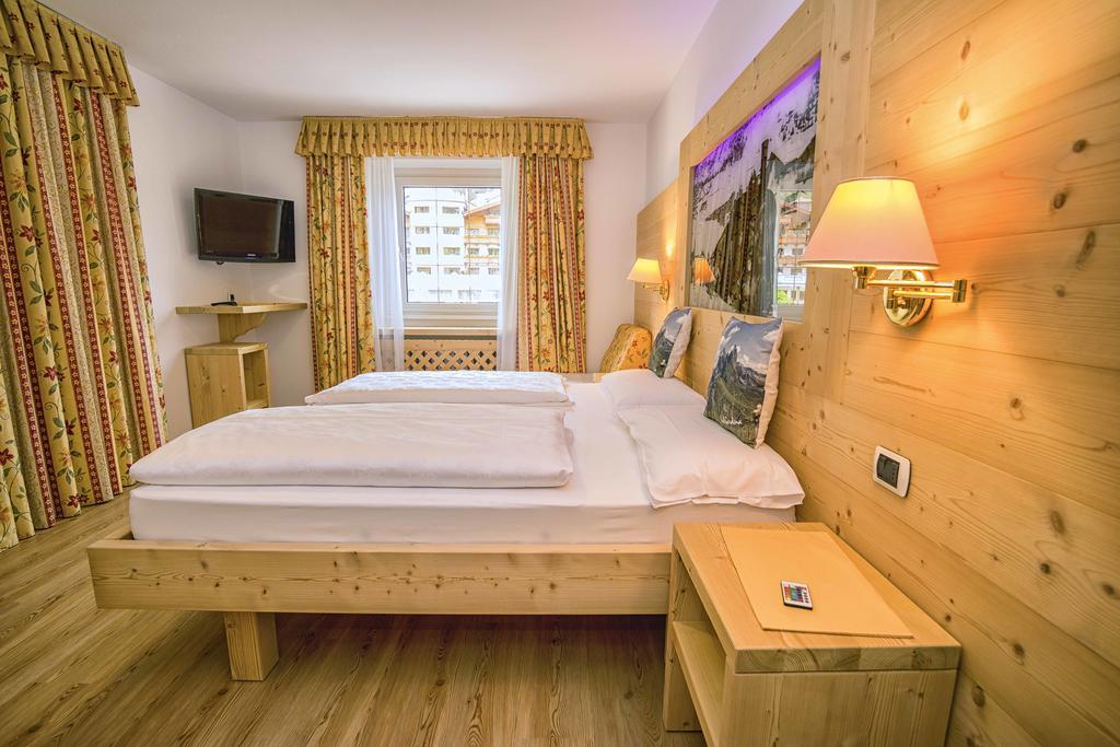 Hotel Garni Snaltnerhof Ortisei Eksteriør billede