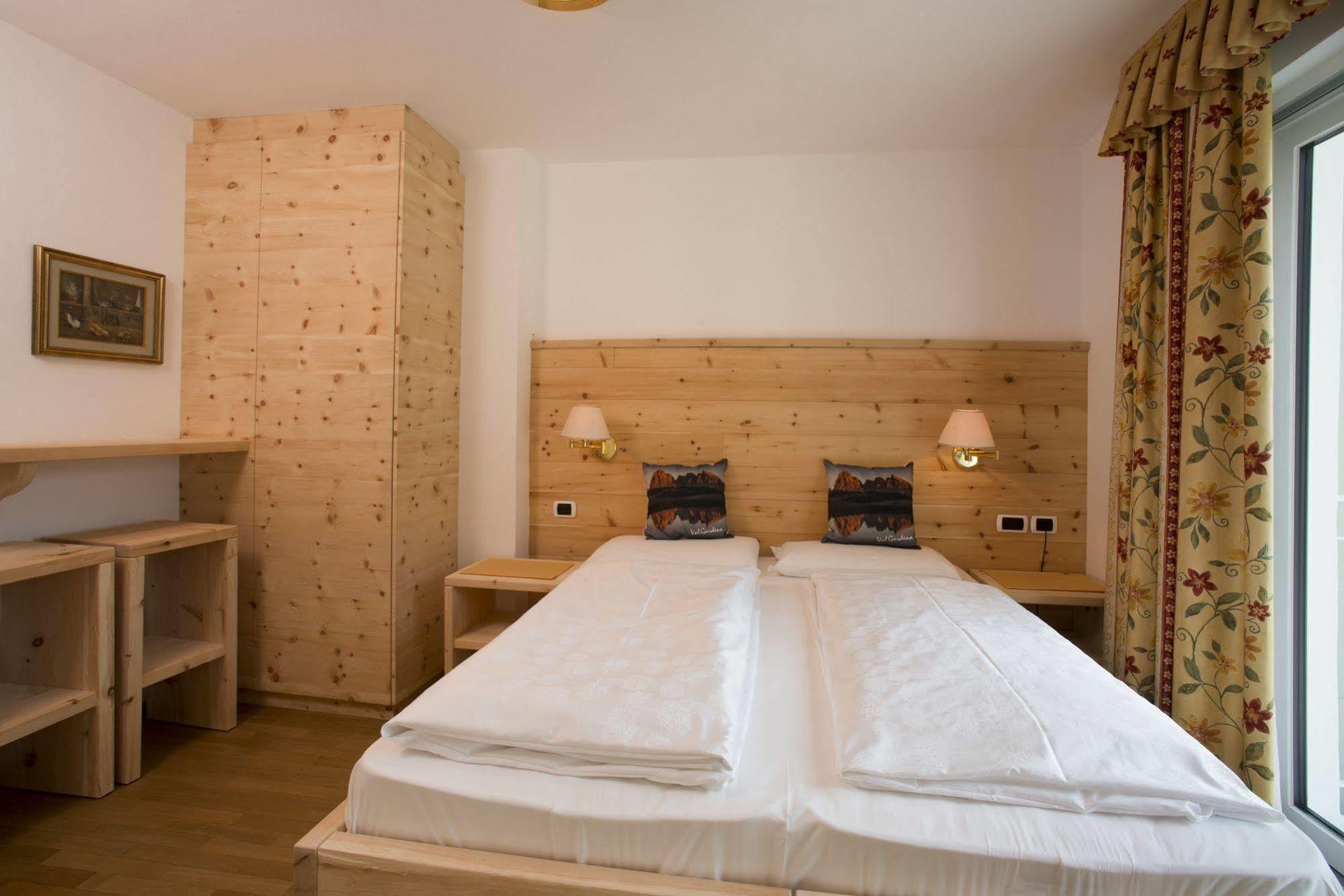 Hotel Garni Snaltnerhof Ortisei Eksteriør billede