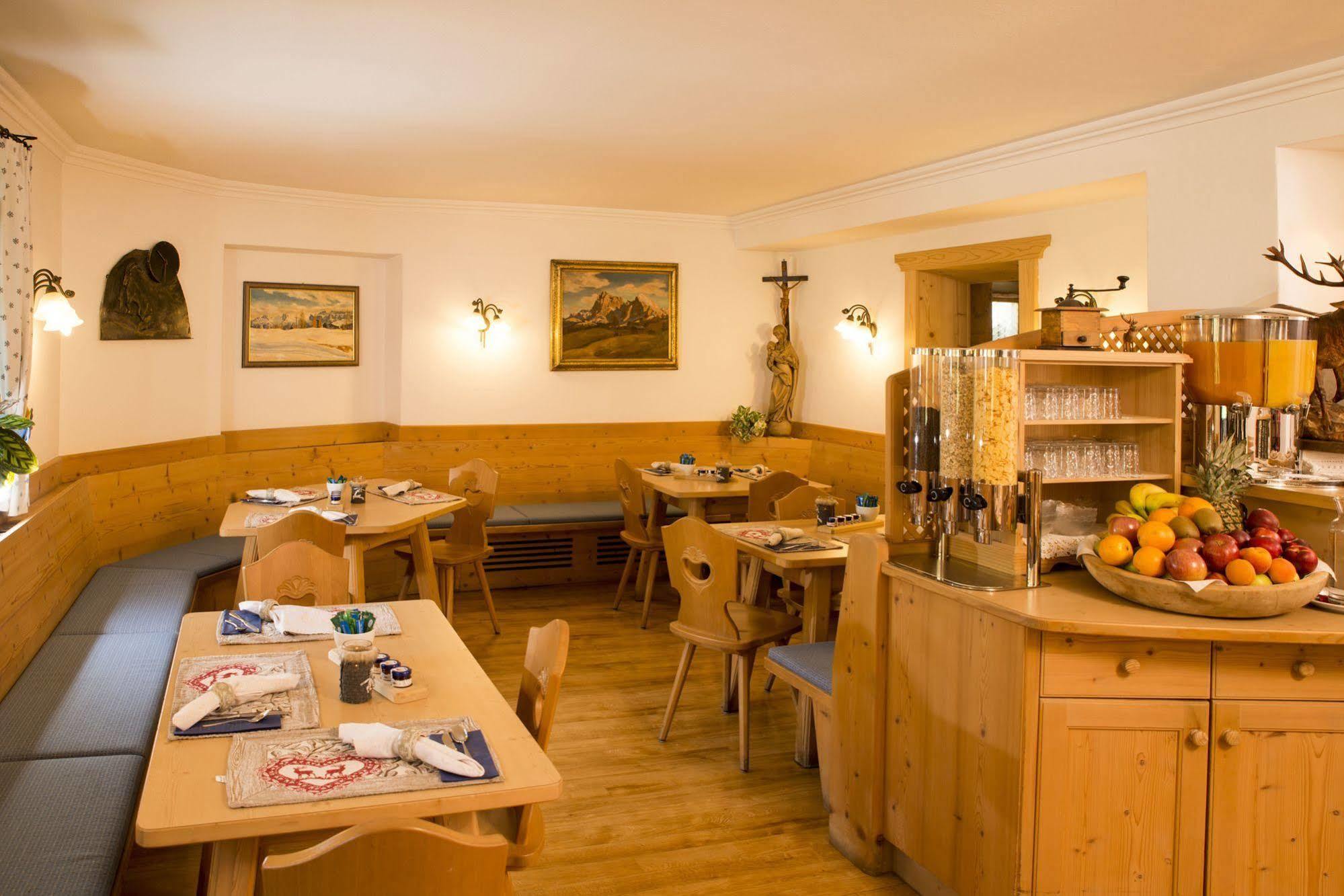 Hotel Garni Snaltnerhof Ortisei Eksteriør billede